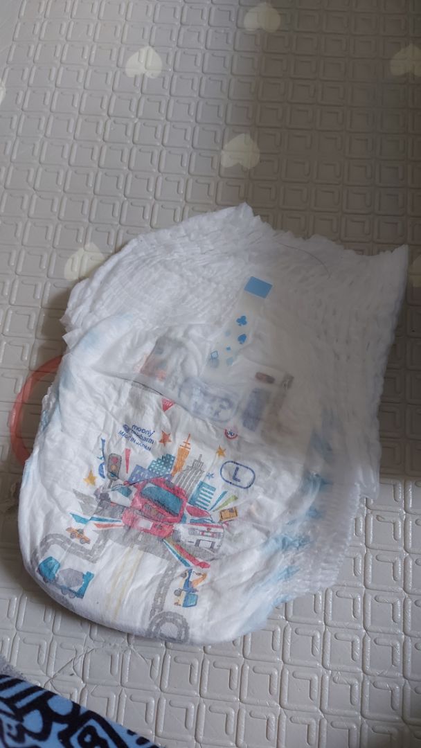 Giao hàng siêu nhanh, đặt đêm hôm trước hôm sau đã nhận được hàng. Hàng official nên thấy yên tâm về chất lượng.