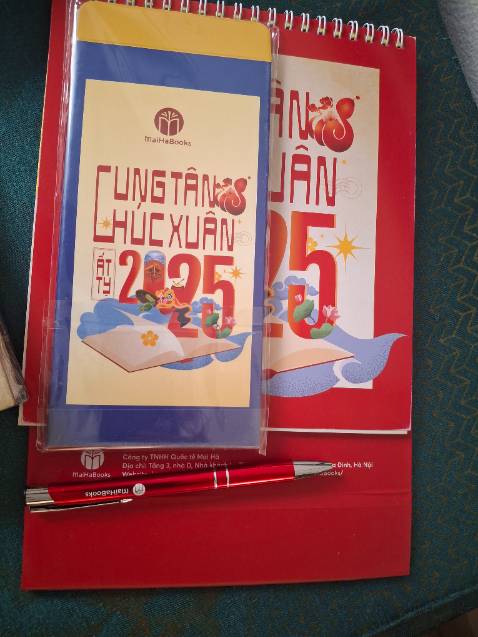 12 cuốn truyện nó gắn liền tuổi thơ thế hệ 9X của tôi. Nhìn thấy những cuốn sách này, bao ký ức đẹp của tuổi thơ ùa về. Rất thích các cuốn sách tranh của Xô Viết cũ.