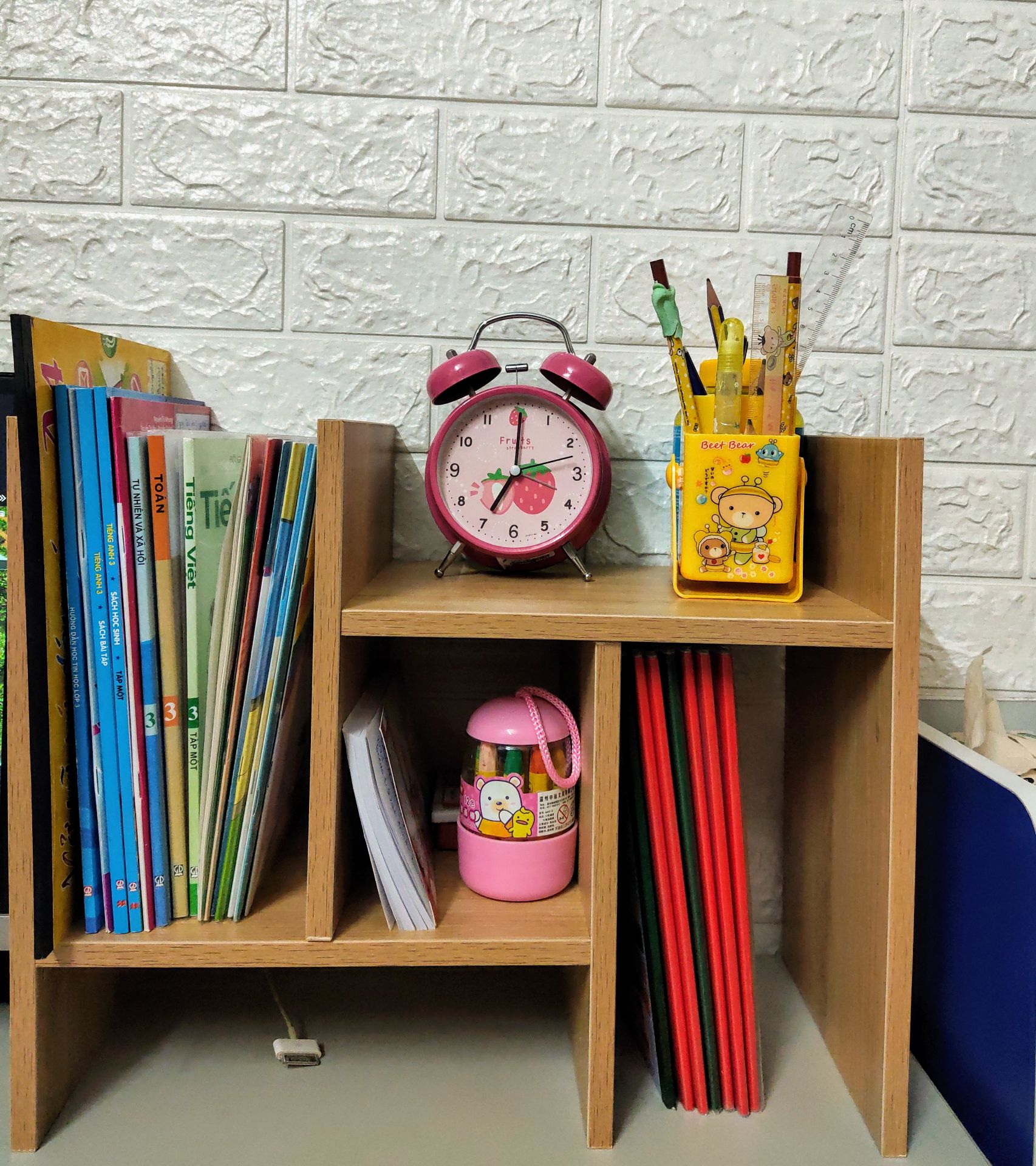 Món quà nhỏ dành cho con trai của tôi đây. Mới đặt hàng tối qua (giao hàng tiết kiệm họ bảo ship thứ 6). thế mà vù cái sáng nay đã giao rồi. Nhanh như 1 cơn gió ạ 😂🥰
Cảm ơn Tiki, cảm ơn sản phẩm của IGEA. Tôi rất hài lòng vì chất lượng lẫn cách phục vụ.