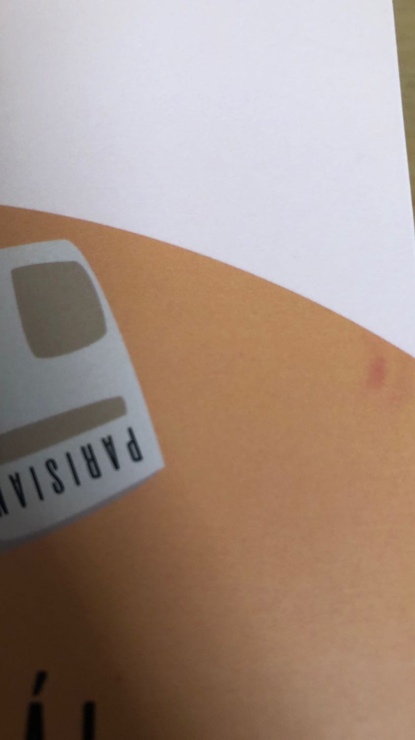 Sách mới nhưng vẫn còn in lỗi vài chỗ (chiếm ít nên không sao ?). Giao hàng rất nhanh luôn í mà mình không thích mỗi chỗ đóng gói quá sơ sài, chỉ có mỗi hộp cát tông bên ngoài còn bên trong chỉ có 1 quyển sách, ít nhất cũng phải bọc thêm cái seal hoặc là miếng xốp để tránh va đập khi vận chuyển chứ. Lần đầu mua sách trên đây nên còn bỡ ngỡ ?