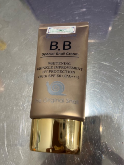 Bám tốt, làm sáng da hơn