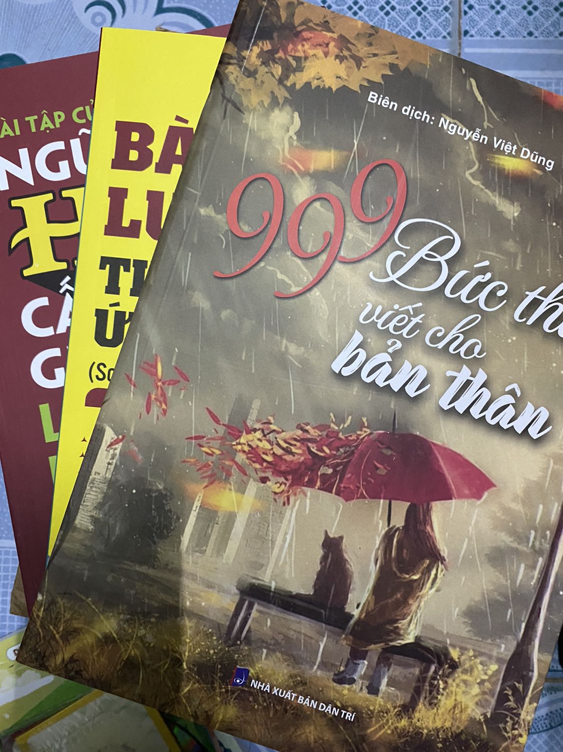 Shop đóng gói siêu cẩn thận, sách dày đẹp, còn được tặng thêm quà nữa. 
Sẽ quay lại lần sau