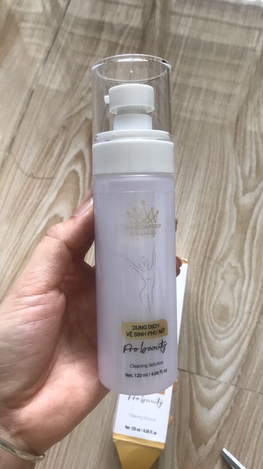 Đóng gói ok, chai đẹp, dùng 1 lượng ít nhưng sạch và thơm lắm!!