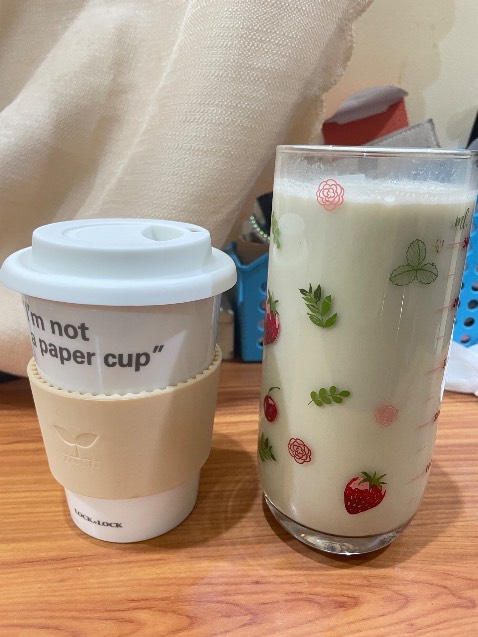 Máy xài tốt, công suất mạnh, xay nhuyễn, chỉ mới xài chức năng nấu sữa và về sinh, nhưng sau khi để máy tự vệ sinh thì cần rửa lại bẵng nước lạnh