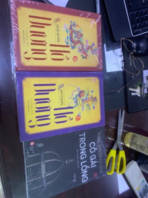 Sách mới và đẹp, mua sale 60k.