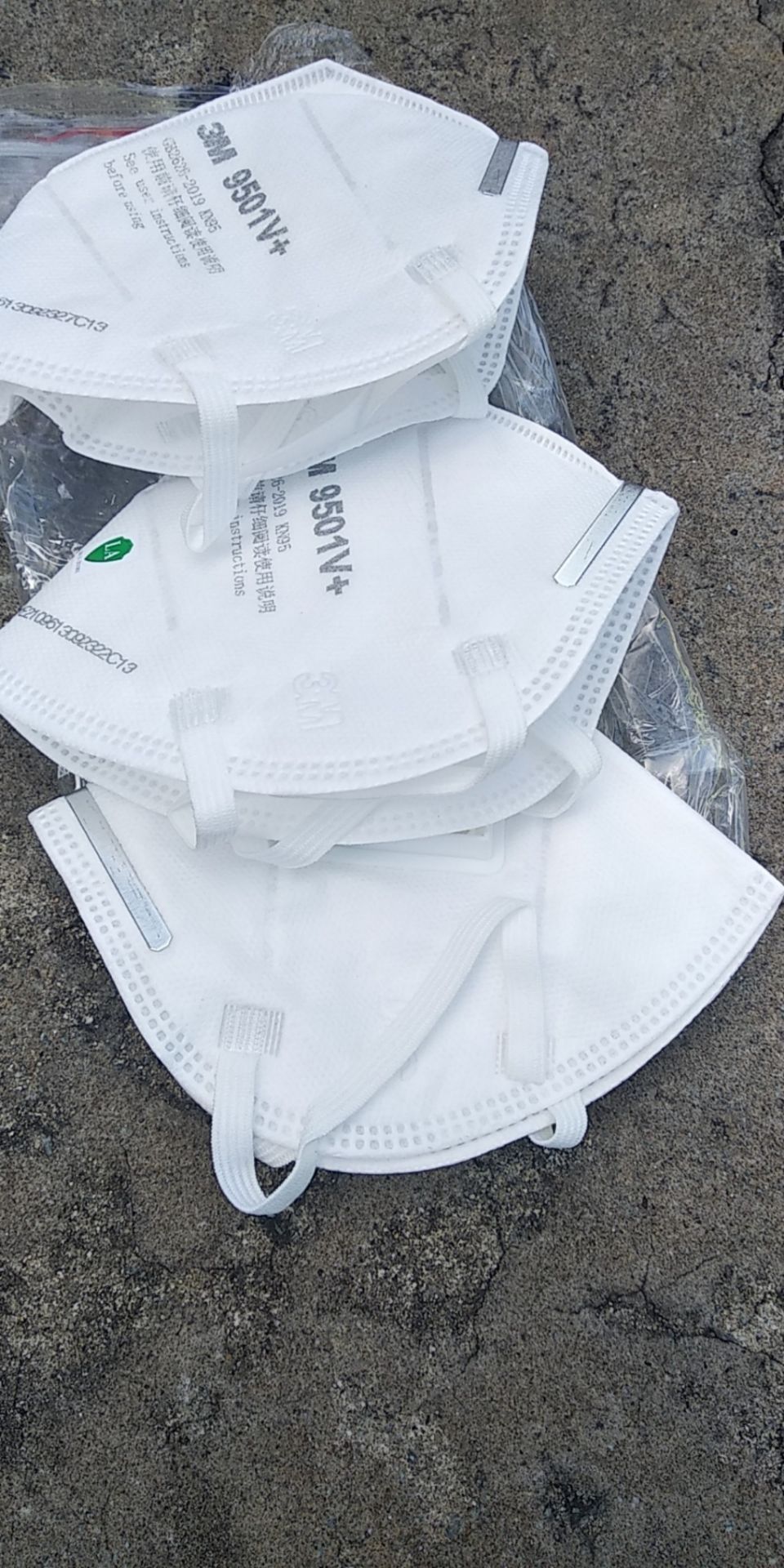 Sản phẩm tồi, giao hàng có dấu hiệu bị khui bịch trước khi khach nhận hàng, combo 5 cái mà giao 3 cái, thất vọng tràn trề vội gọi ngay cho tổng đài hỗ trợ yêu cầu tra hàng ngay lập tức. shop làm ăn kh uy tín