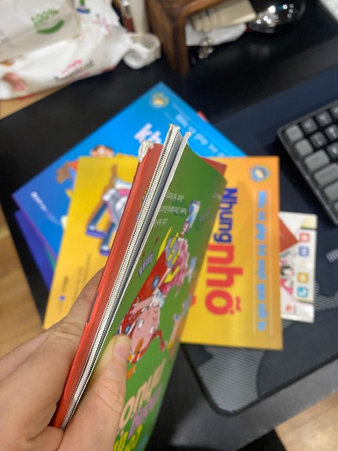 Sách sờn cũ vẫn gửi cho khách