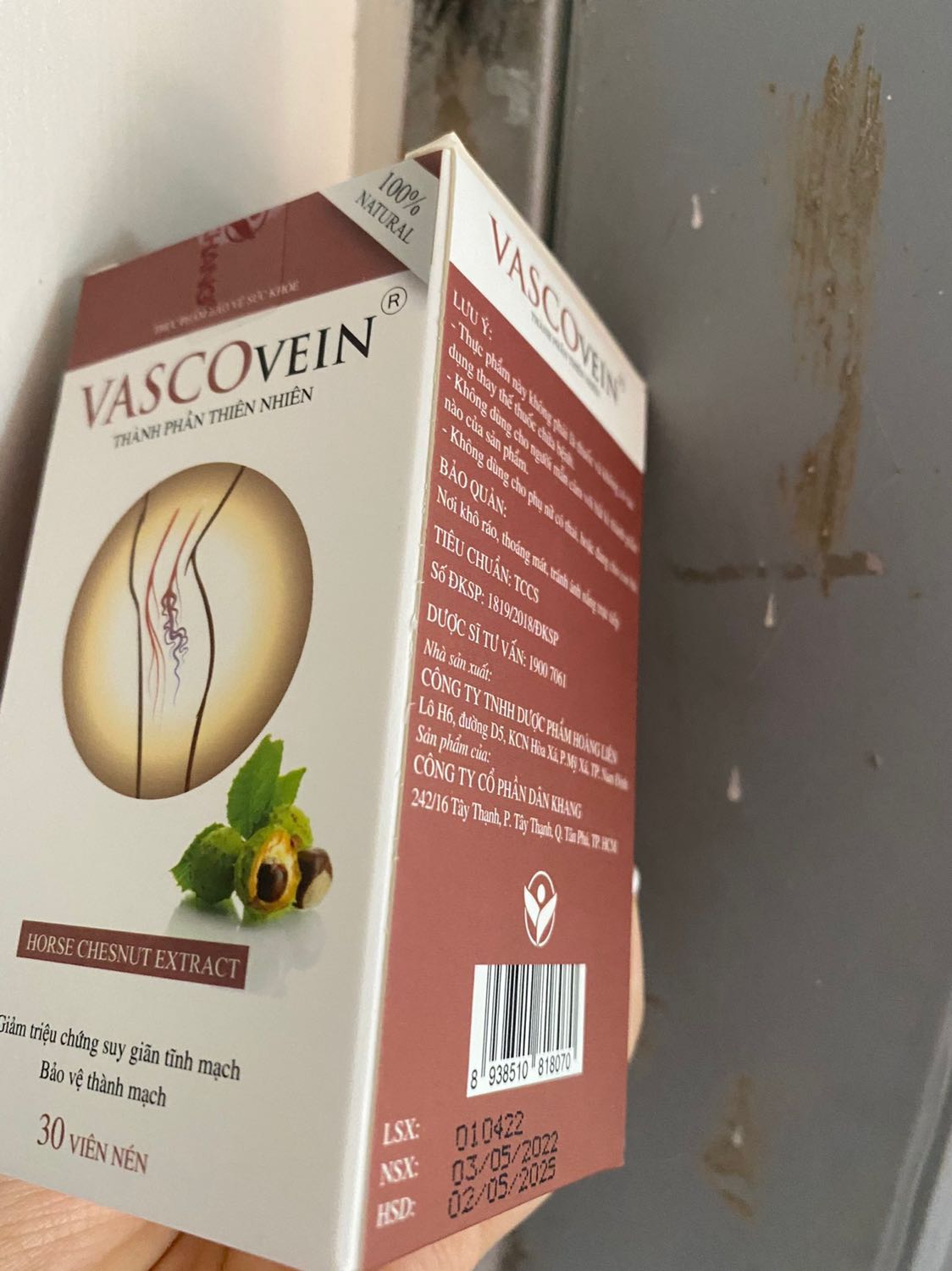 Hộp giao hàng có tem mác công ty Dân Khang rất chuyên nghiệp, thấy mn review đánh giá nhiều nên mua dùng thử, có hiệu quả nhất định sẽ quay lại ủng hộ shop