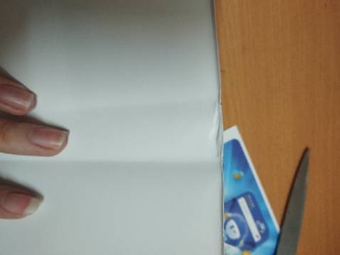 Lần thứ 2 mua tại shop nhưng chắc do mình đặt giao trong 2h nên là shop hơi vội. Bìa áo mềm ngoài thì như hình bị móp ở trên một chút, lớp bọc cũng bị rách. Nhưng may là bên trong vẫn ổn, sản phẩm đầy đủ sẽ còn ghép shop.