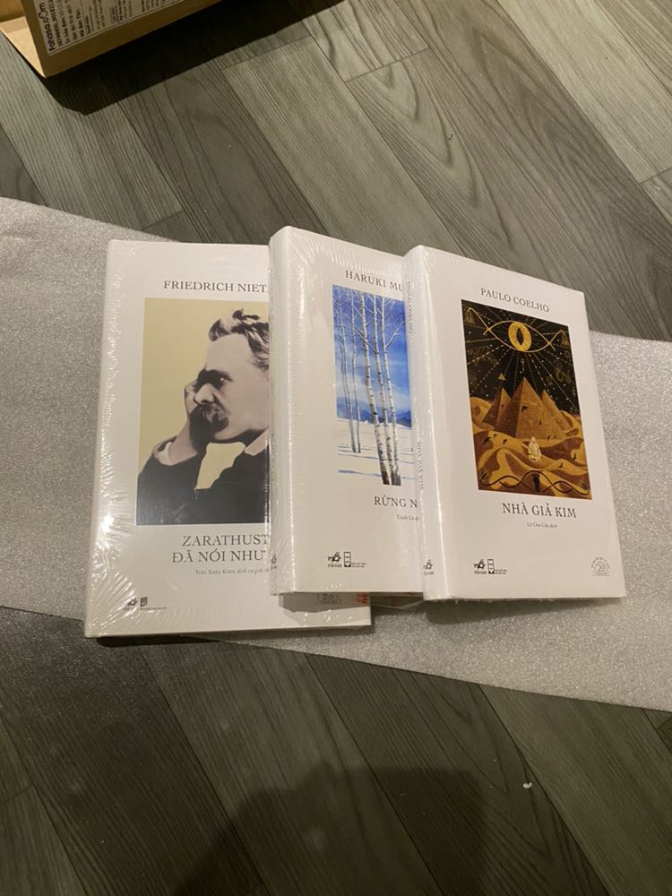 Đóng gói rất kỹ và cẩn thận, lại tặng thêm cả hộp bánh. Tks shop.