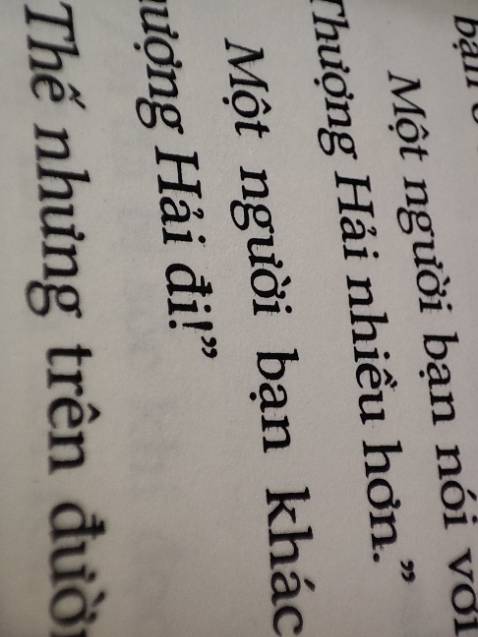 Nội dung sách rất hay.
Vấn đề mình đánh giá thấp ở đây là in ấn, chất lượng không đồng đều, rất nhiều trang in chữ nhòe, răng cưa. Với sách giấy thì mình sẽ khắt khe hơn nhiều, cảm giác như đọc sách lậu.