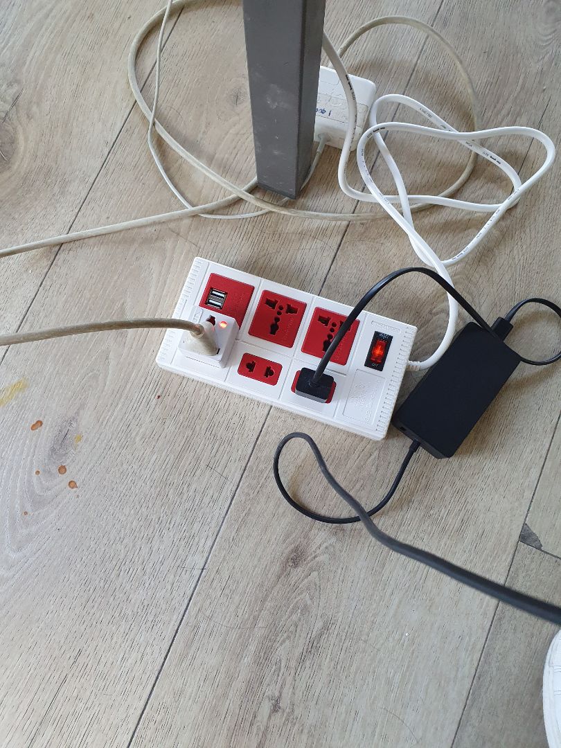 Hàng Điện Quang chính hãng, đã sử dụng rất nhiều sản phẩm trước đây, chất lượng đảm bảo, hài lòng, ship nhanh