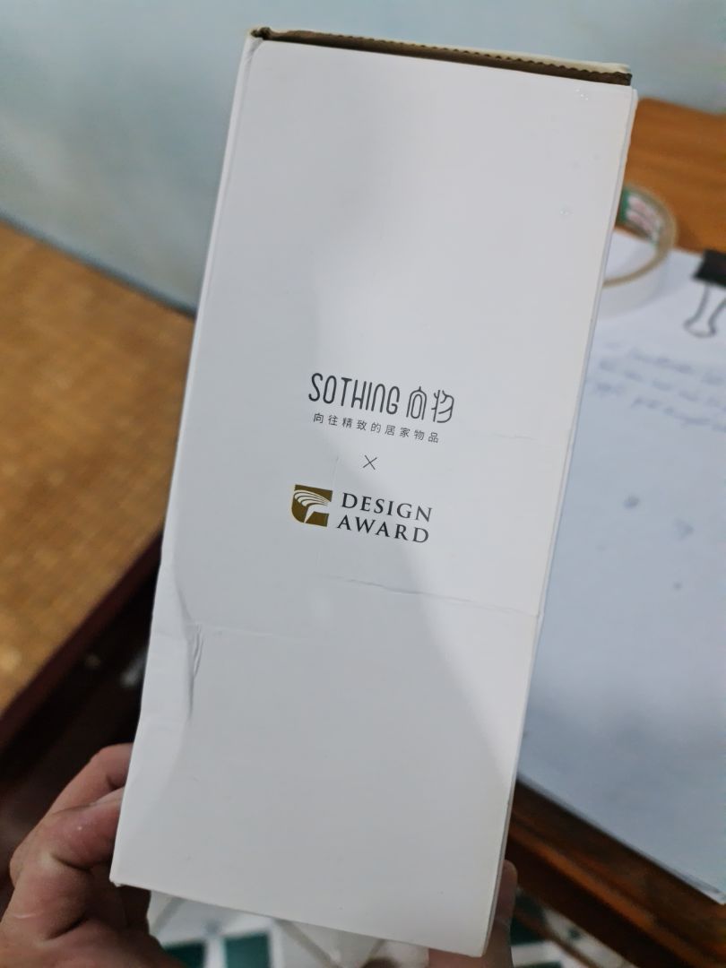 đóng gói vận chuyển hộp óp méo hết, tốc sấy khá lâu. vì nhiệt độ ko quá cao nên ảnh hưởng đến da cũng đỡ tý.