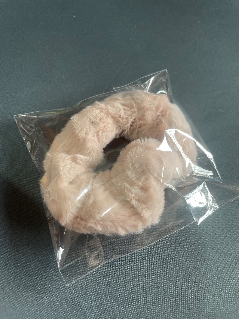 Độ co giãn tốt, màu sắc đẹp, thiết kế đẹp