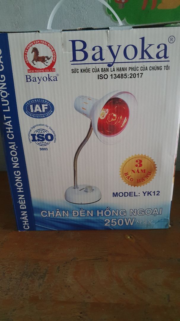 phải nói là mới mua mà mua mà muốn đánh giá liền luôn. Hàng giao trong thời điểm dịch ở HCM căng thẳng nên việc chậm 1 xíu không thành vấn đề.Trước lúc nhận hàng cứ sợ hàng sẽ ko được bảo quản cẩn thận gây vỡ hay sp hư hỏng, nhưng khi mở hàng kiểm tra thì rất vui vì sp đẹp, được lót và đóng gói rất kỹ, lót mút cẩn thận để chống va đập. sản phẩm đẹp và vừa cắm đèn đã phát được hơi nóng ngay. cảm thấy rất rất hài lòng với sp và nhà cung cấp cũng như anh shipper.Mùa dịch này đặt hàng online mà được hài lòng không phải là dễ.