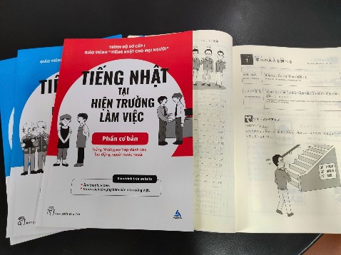 Sách đẹp, in rõ nét. Giao hàng nhanh, xuất hoá đơn đầy đủ