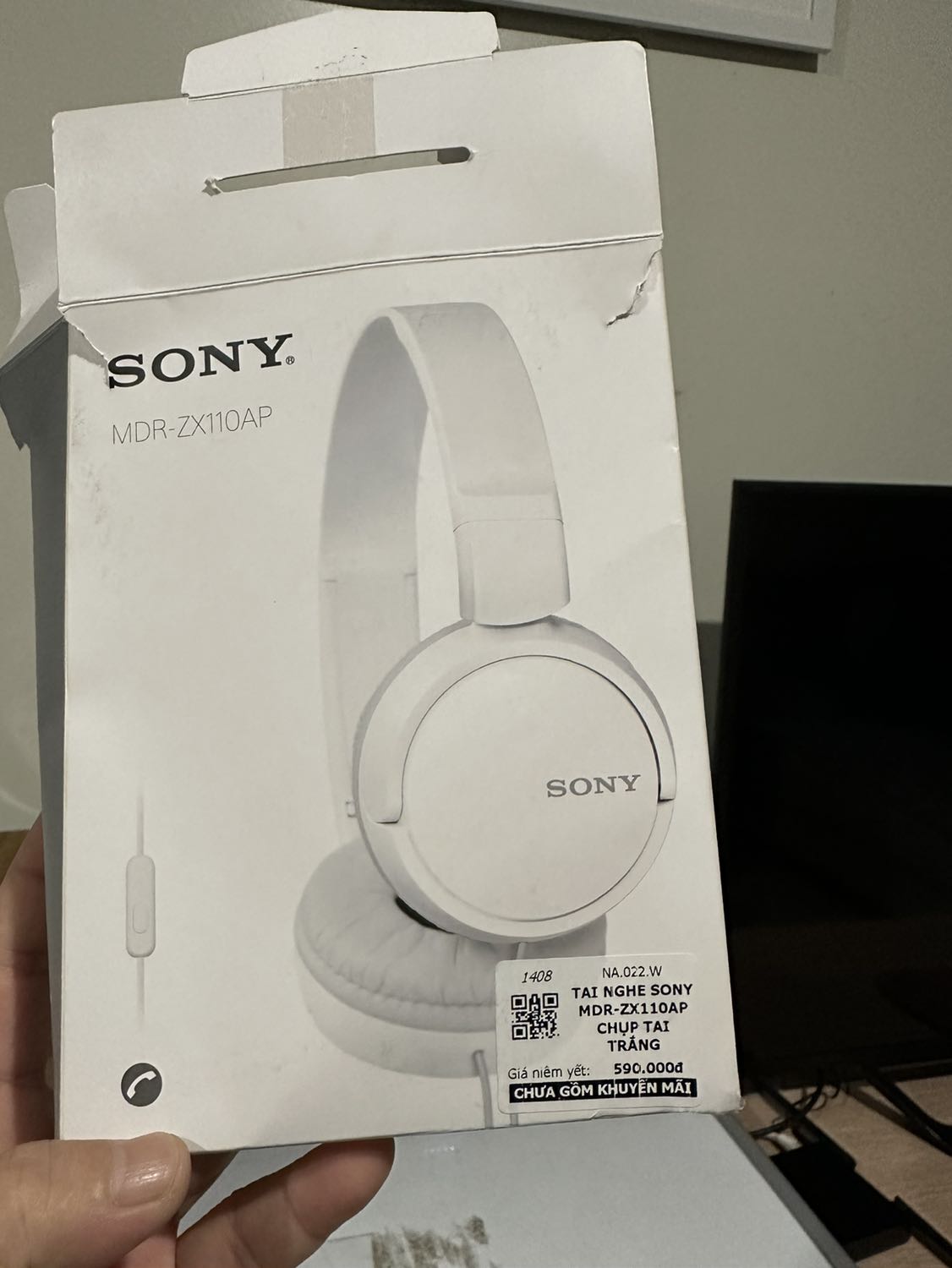 1. Vừa hôm trước mua thì giá tận 690K, có mấy ngày giảm xuống còn chưa tới 500K
2. Giao hàng chậm
3. Không nhận Micro trên PC (thử mọi cách đều chịu)

=> Rất tệ, đây là lần đầu thấy cách bán hàng thay đổi giá chỉ trong 1-2 ngày quá sâu và không như ý.