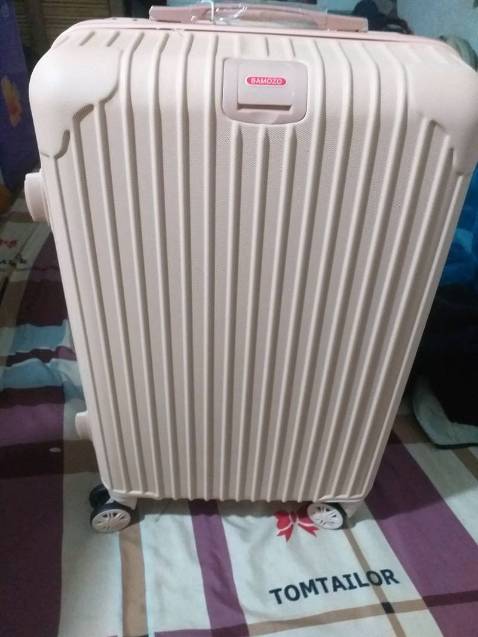 Ưng lắm nha mn 
Chắc chắn lắm ạ,mình mua size 20in mà to không ngờ luôn á 
Đúng màu đúng size,giao hàng nhanh,sẽ quay lại ủng hộ shop ạ