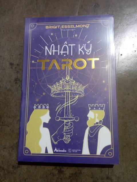 Hàng ship siêu nhanh 🤭 sách được bọc kĩ và cẩn thận. Cuốn này mình đã muốn mua từ lâu rồi. Cảm ơn Tiki và người bán đã giúp mình có cơ hội sở hữu em nó với mức giá ưu đãi ❤️❤️❤️