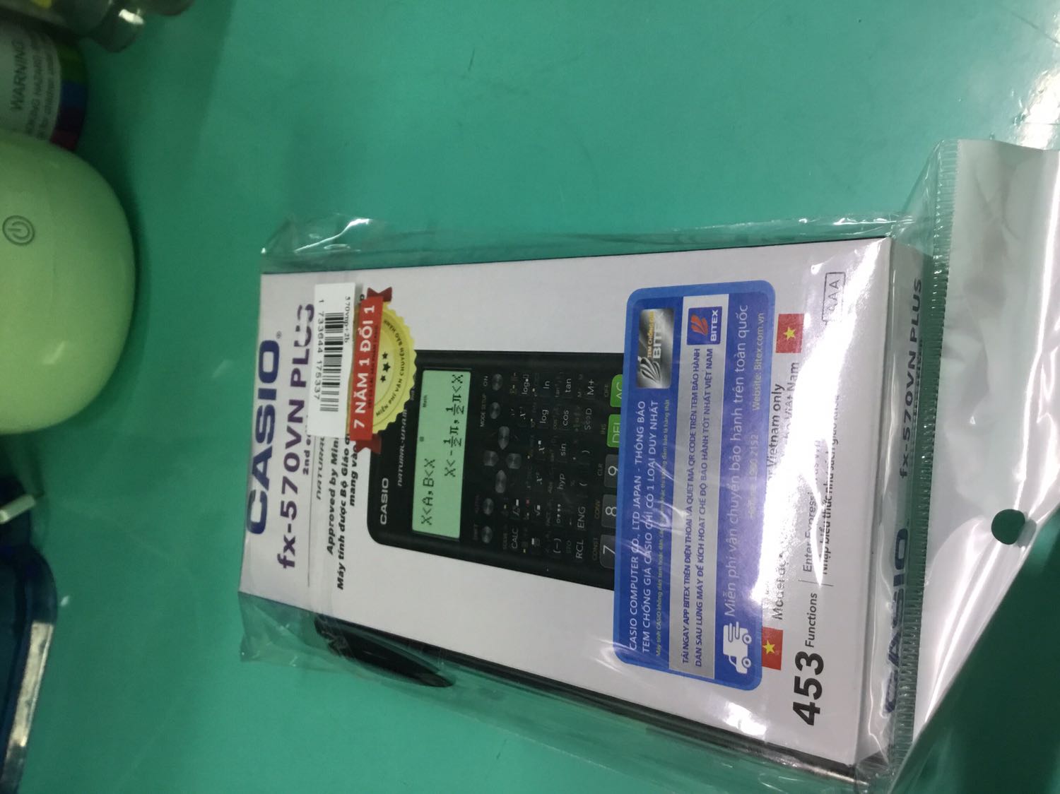 Rất ưng ý , giao hàng rất sớm ,chất lượng tốt , còn tặng 2 cây viết nữa. Hướng dẫn trên nắp bằng tiếng Việt nên rất dễ hiểu ,còn có tem bảo hành nữa nói chung là pheeeeeeeeee