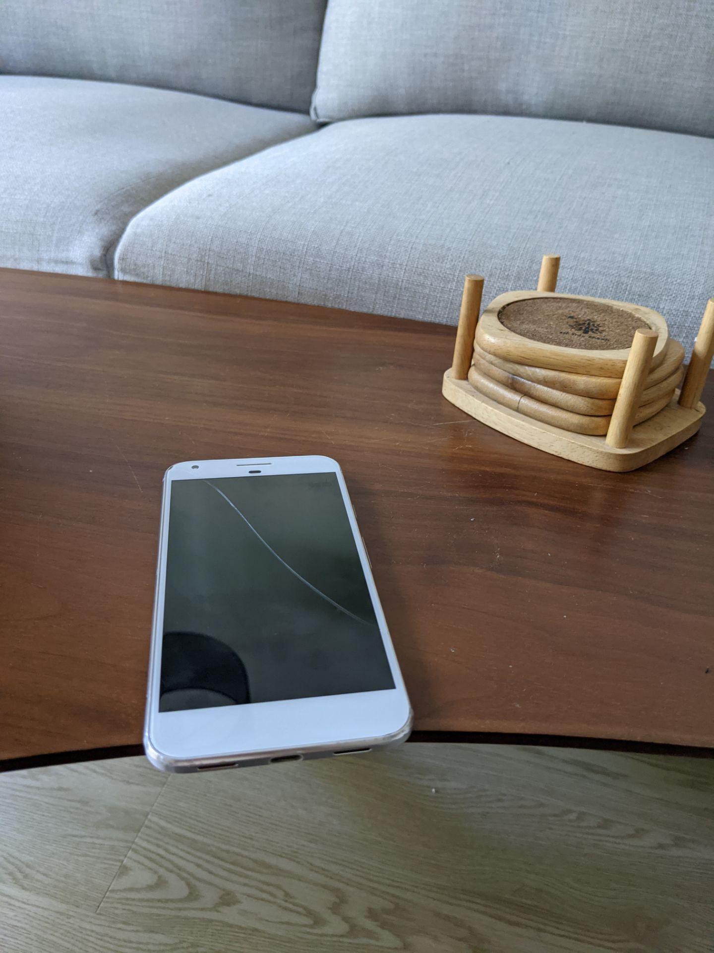 Giày mang êm, form vừa vặn, đáng mua.