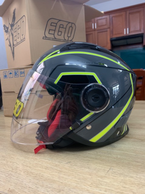 Sản phẩm chắc chắn, đẹp, chất lượng, như hình.
Mũ ôm đầu, không quá nặng đầu và thoải mái khi đội.