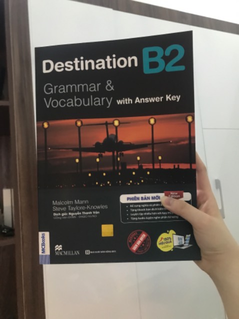 sách đẹp in cẩn thận rõ ràng
ndung bên trong mới nhìn qua 
nchung là rất đáng mua