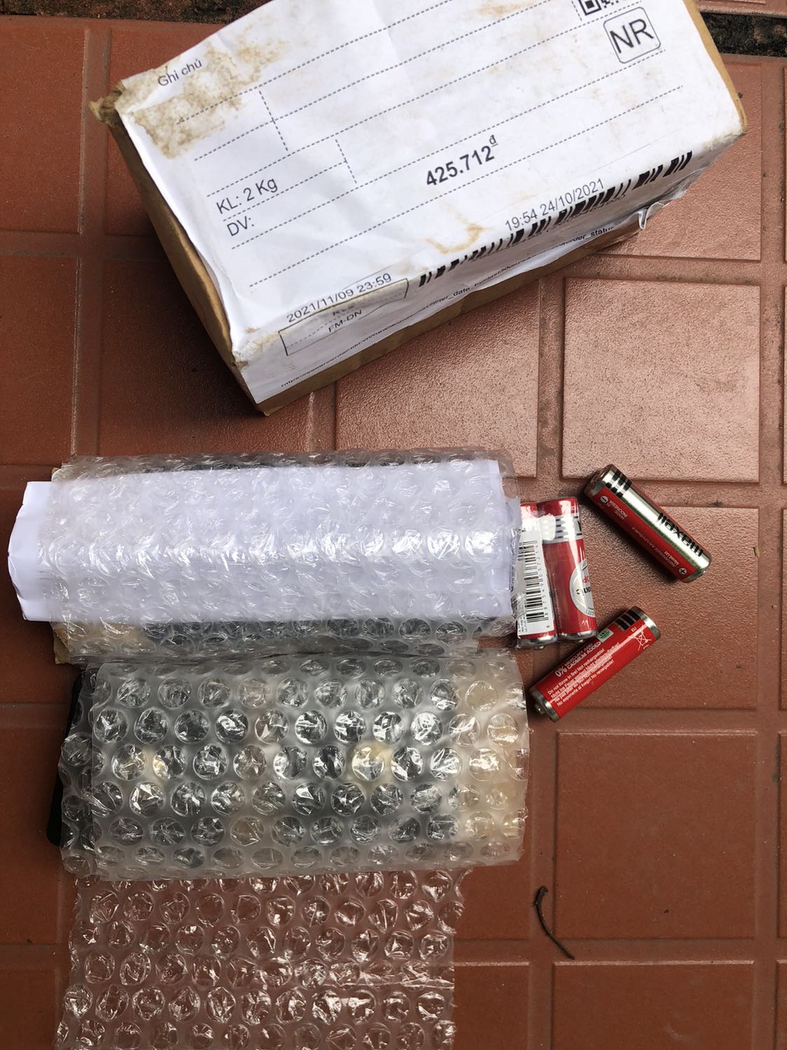 Giao nhanh. Thử gắn kim thì đúng là trôi. Có thể mua để DIY.