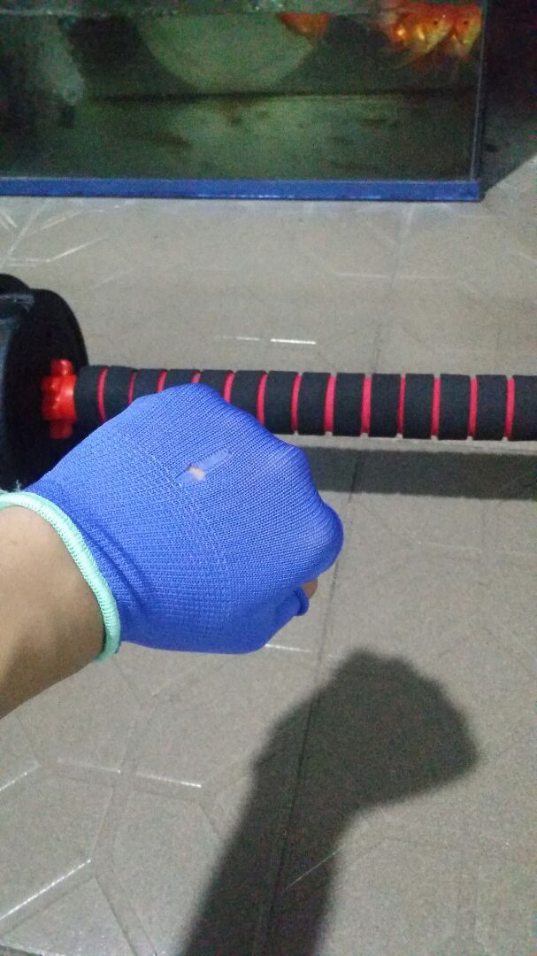 đẹp, như quảng cáo
có cái bao tay tặng kèm hơi lủng nha