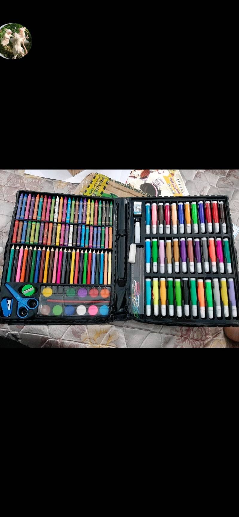 Thời gian giao hàng nhanh, sản phẩm giống trong hình. đã thử dùng màu nước thấy oke. sẽ ủng hộ shop lần sau Thời gian giao hàng nhanh, sản phẩm giống trong hình. đã thử dùng màu nước thấy oke. sẽ ủng hộ shop lần sau