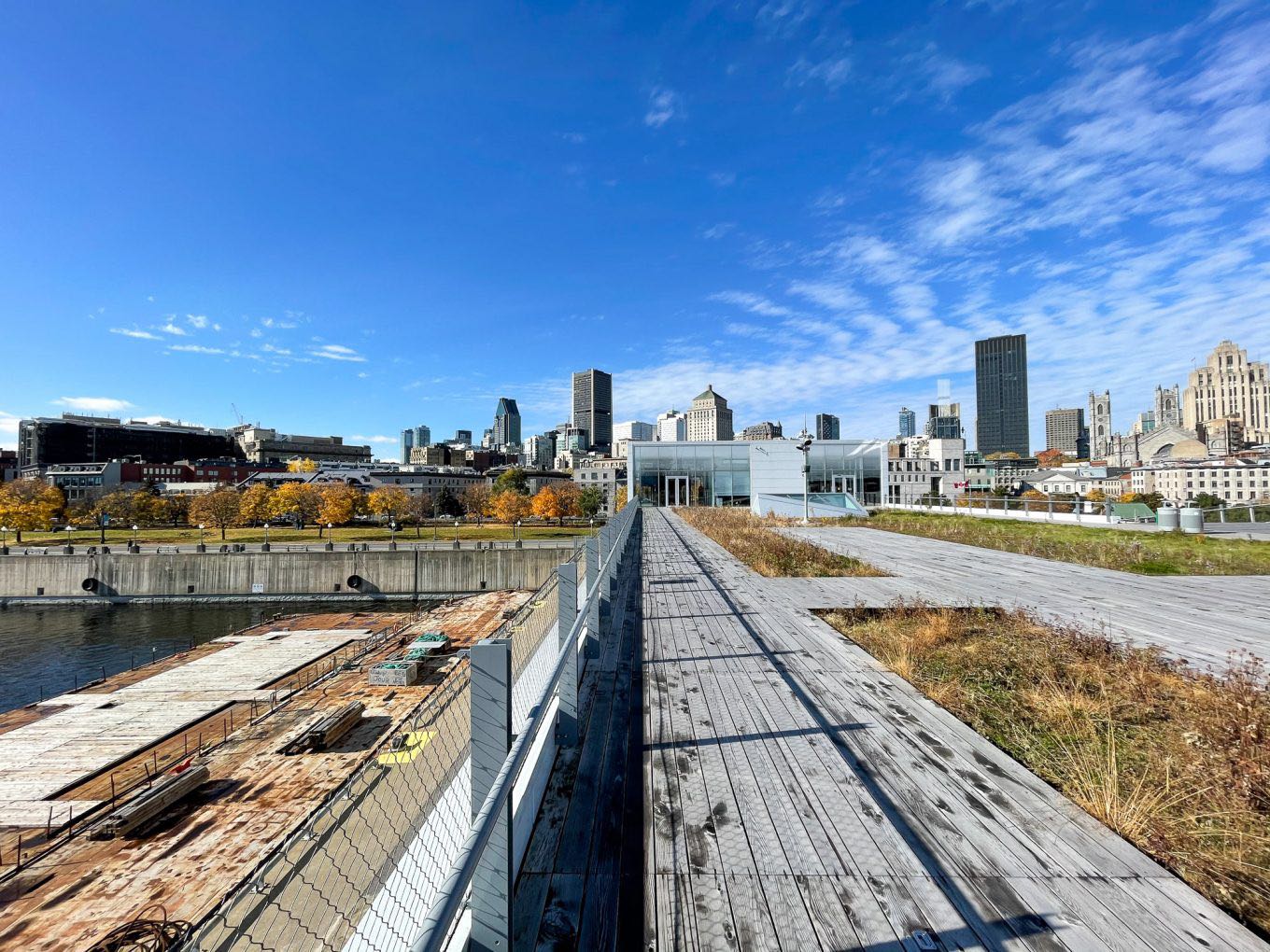 Chất lượng tốt, cạo sạch và sát, pin trâu và nhỏ gọn