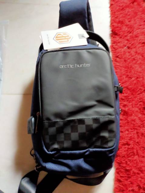 Sản phẩm đẹp hết chỗ nói, đựng được nhiều đồ, đáng giá tiền. Vừa tiện lợi, cất được đống dây rựa rườm rà……………………..❤️❤️❤️