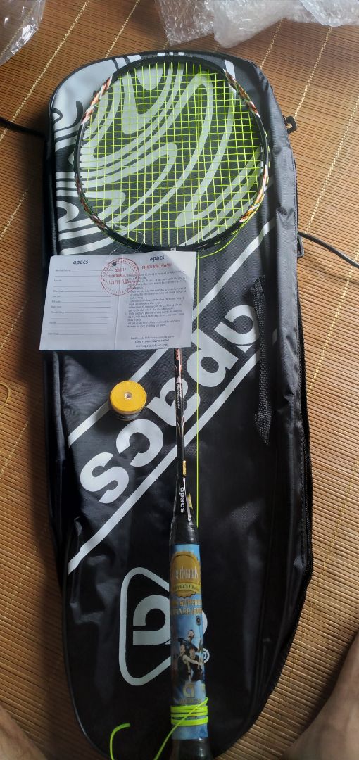 giao hàng nhanh, đóng gói kỹ càng, cẩn thận, vợt nhẹ, mọi thứ nói chung ok..!