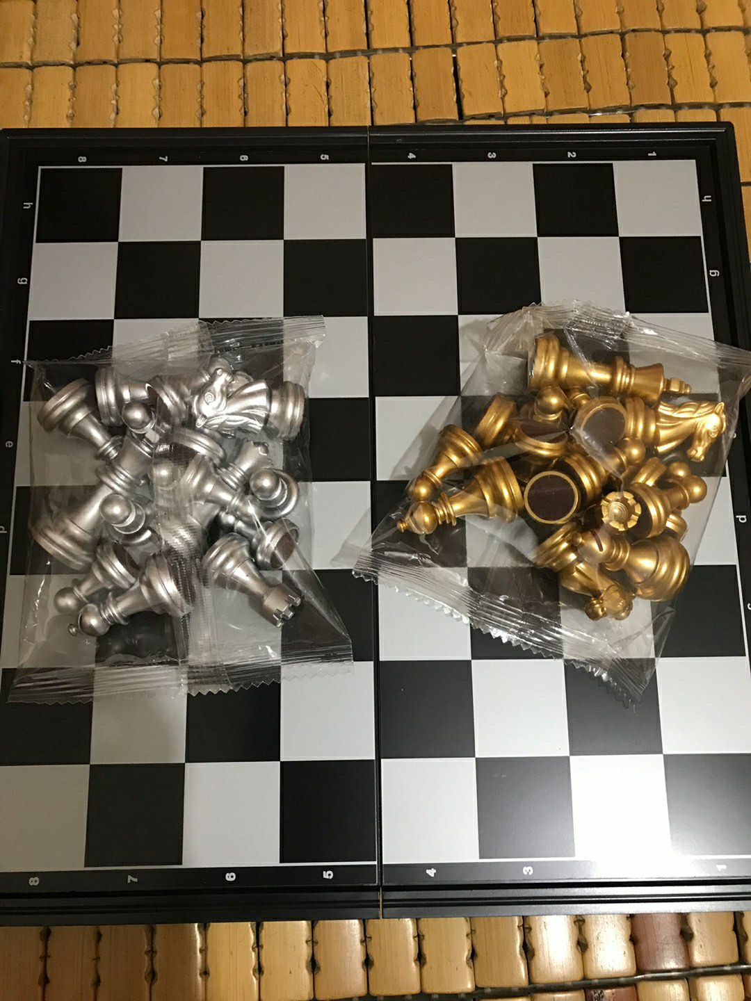 Bàn cờ đẹp mà giá lại rẻ nữa, hàng chính hãng có khác thật. rất đáng đồng tiền nha mn. nên mua