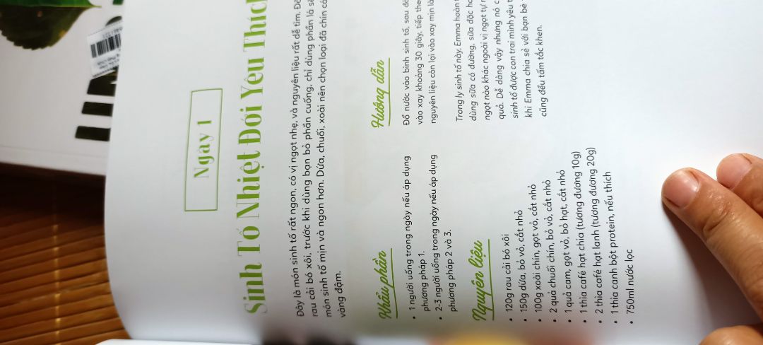 Mình đã thực hành theo mấy món trên Kênh Youtube chị của Emma Phạm. Mua sách vì mình thấy mình đọc thì nhớ lâu hơn nghe. Còn làm theo thì mình mở lại Video. Sách in hình rõ nét. Nội dung là các công thức ngắn gọn, dễ thực hiện.