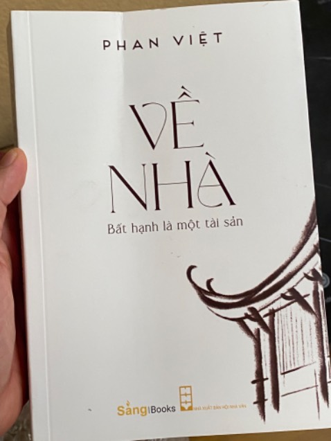 Shop ơi bìa hơi nát ạ có dc đổi ko ạ