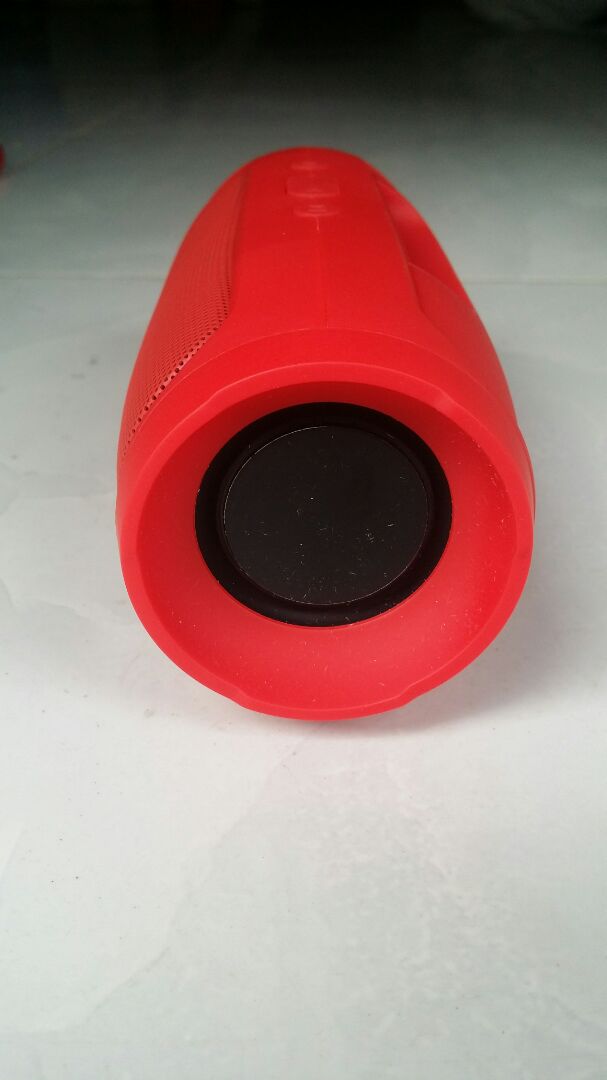 Mẫu mã đẹp
Chất lượng âm thanh ở mức chấp nhận vơi người không đòi hỏi cao về âm thanh chi tiết như mình.
Đóng gói kỹ.
Giao hàng trễ 1 ngày. Lần đầu gặp tình trạnh này ở Tiki, cũng không có người thông báo cho mình luôn.
Cám ơn đã phục vụ.