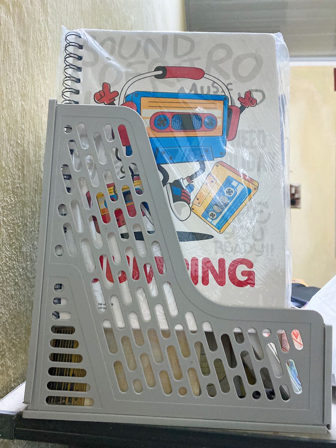 Khay rộng, chắc chắn