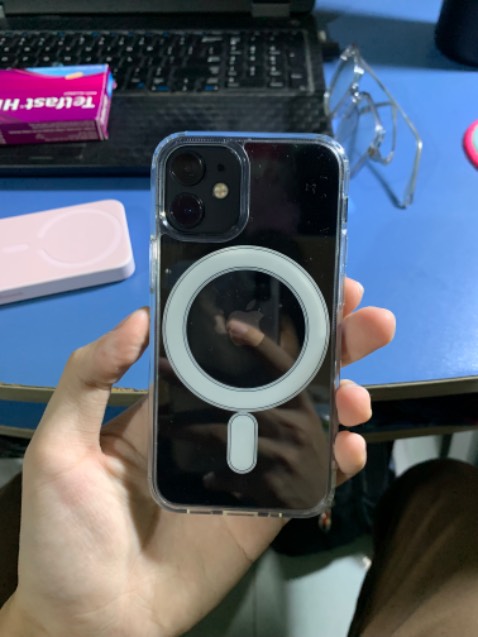 Quá tuyệt vời trong tầm giá, ốp khít vừa, các nút bấm không bị cứng như ốp thông thường.