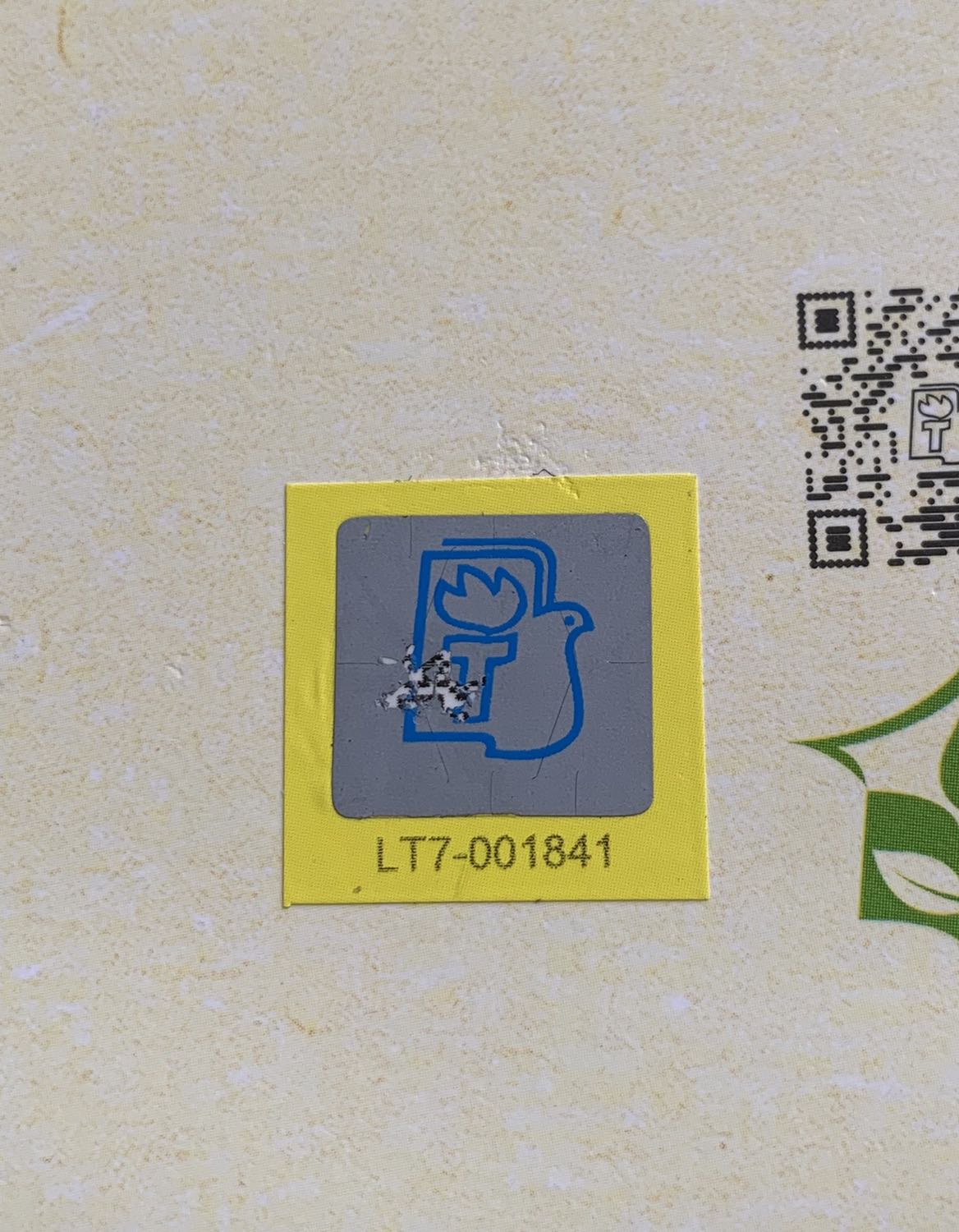 Giao hàng nhanh, mua được với giá ổn, sách đẹp, sách của bác Ánh thì nội dung khỏi bàn, cơ mà Tiki bọc thực sự ẩu, khồn có bọc chống sốc và sách mình bị xước nhẹ, nhưng may là khồn ảnh hưởng nhiều. Mong Tiki chú trọng việc bọc sách hơn