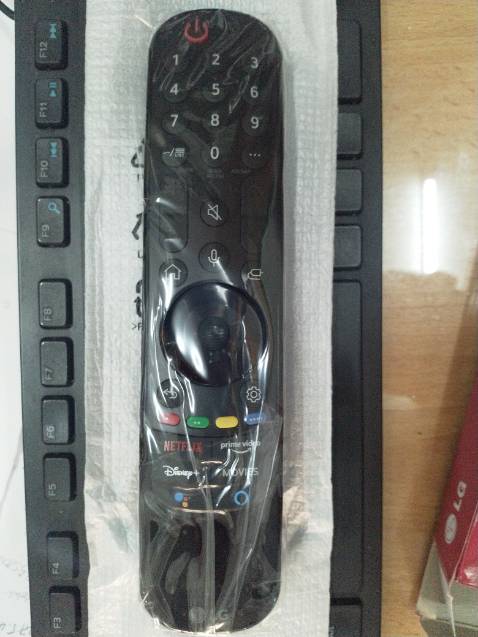 Đúng sản phẩm đăng bán, đúng hàng chính hãng, mới 100% tuy nhiên vỏ hộp đóng gói bị móp méo và không được kèm theo pin