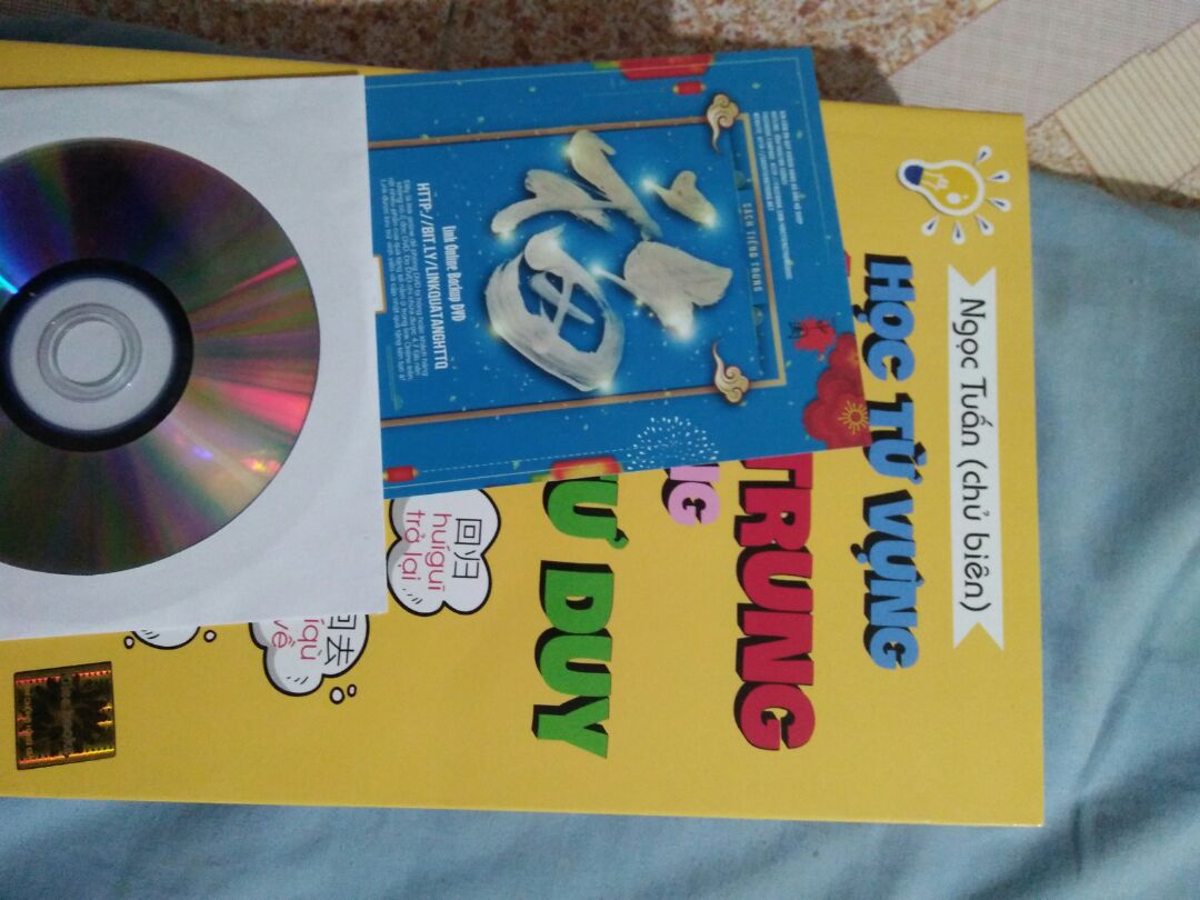 Giao hàng nhanh, sách đc đóng gói cẩn thận. Shop rất là chu đáo khi đưa kèm link vì bt nhiều nhà không có ổ đĩa dvd. Kiểm tra sách thấy sách in ấn rất là cẩn thận