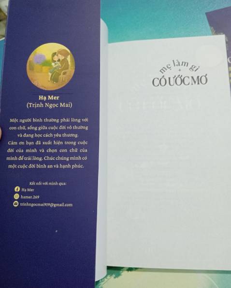 Sách về đề tài "Mẹ" luôn là lựa chọn ưu tiên của mình. Cuốn sách này cũng vậy, từng câu chuyện trong sách đều thân thuộc,dung dị, mộc mạc nhưng ngập tràn tình yêu của mẹ, tình cảm gia đình, tình thân giữa mọi người trong nhà.
Luôn chờ những lần Tiki Deal sách, để rinh về nhà những cuốn sách thơm mùi giấy mới, luôn được bọc gói cẩn thận, giao hàng đúng hẹn, chuyên nghiệp.
Cảm ơn Tiki ạ!