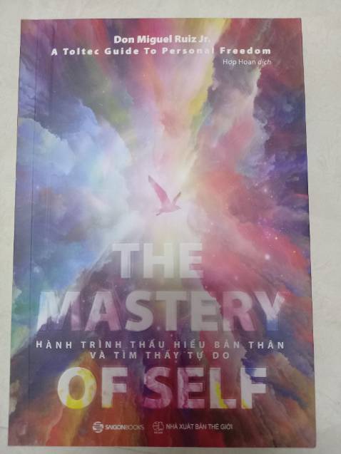 Quyển sách nhỏ, gọn, thuận tiện để mang theo mọi lúc. Nội dung sách hướng dẫn ta cách thực hành thấu hiểu bản thân
