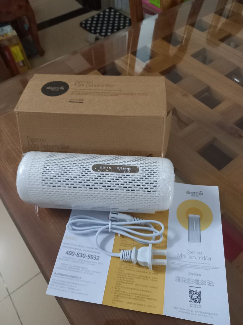 Ti Ki giao hàng nhanh so với dự kiến. Sản phẩm nhìn thẩm mỹ, gọn gàng. Về chất lượng hút ẩm thì vài ngày nữa mới đánh giá đúng được. Cuối cùng, nếu có hướng dẫn sử dụng bằng tiếng Việt hay tiếng Anh sẽ hsy hơn, sản phẩm có tờ hướng dẫn bằng tiếng Tàu thôi