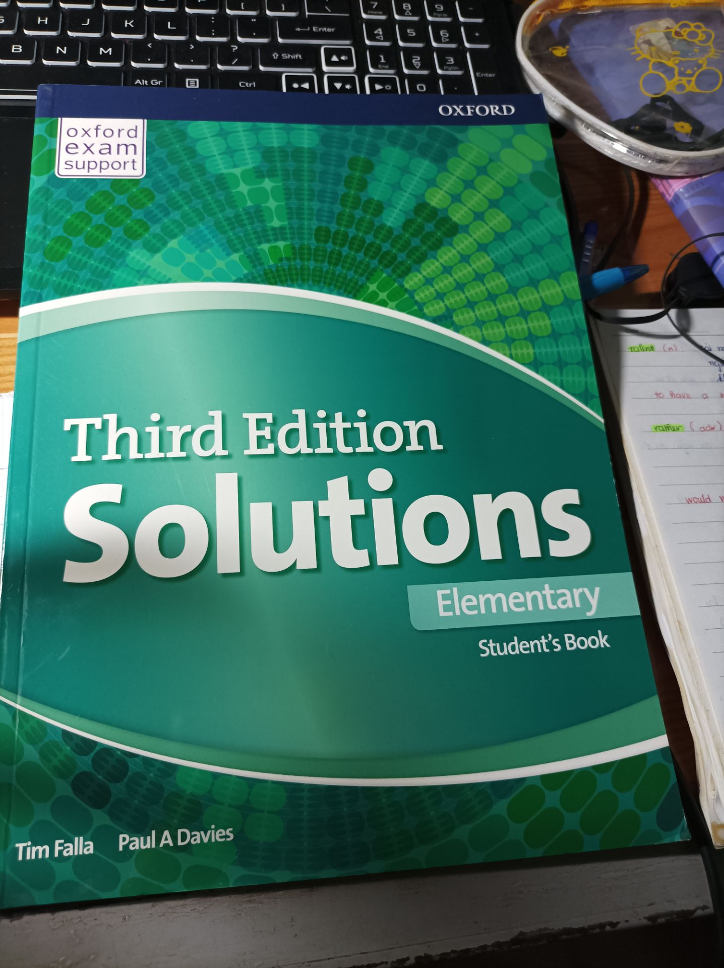 Tuy giao hàng trễ dự kiến nhưng vẫn ok, nhà sách trả lời nhiệt tình, đóng gói kỹ.