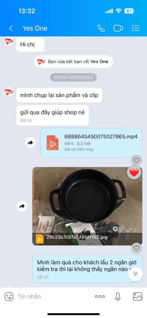 Tên nồi lẩu 2 ngăn nhưng giao sp nồi lẩu 1 ngăn. Nhắn nói shop thì nói là vách di động, mình kiểm trong hàng không có nên shop nói giao bù lại cho mình. rồi lại nói hãng cung cấp sai hình nên sẽ thu hồi đổi mới báo bình bù thêm 100 mình cũng đã chấp nhận. Giờ nói mình đổi hàng của shop khác để báo shop đổi. Mình không cần shop đổi mới chỉ cần shop đưa đúng sản phẩm lẩu 2 ngăn. thiếu cái vách ngăn thì giao vách ngăn thiếu cho mình. Shop lươn lẹo. Lừa đảo