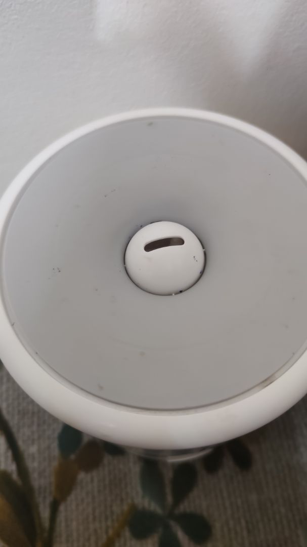 Đã mua trên tiki rất nhiều,nhưng sao lần này cảm giác như mua phải đồ cũ vậy, nhiều vết bẩn và xước. đây là lần đầu tiên sau nhiều năm mua hàng phải đánh giá 1 sal