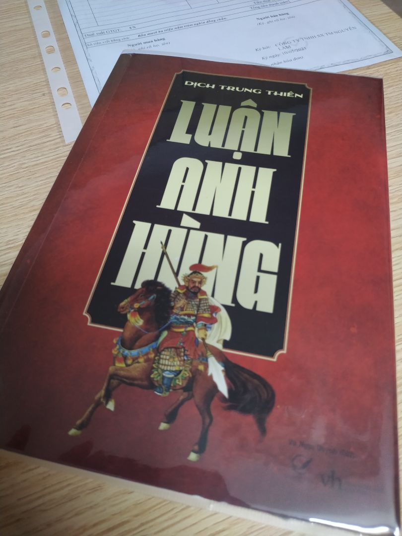Vô tình bậc nhất là nhà đế vương. Chẳng thế mà người đời xưa nay vẫn có câu: "Làm bạn với vua như làm bạn với hổ"

“Giảo thố tử, tẩu cẩu phanh; cao điểu tận, lương cung tàn; địch quốc phá, mưu thần vong”. Ý tứ là: “Thỏ khôn chết, *** săn bị mổ làm thịt; chim bay cao hết, cung tốt vứt bỏ; nước địch phá xong, mưu thần bị giết”.