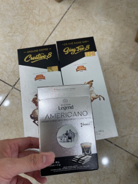 Cà phê ngon, săn sale giá tốt, giao hàng nhanh, có thêm quà tặng 1 hộp america no rất ngon. Nên mua mỗi họp tiêng để được tặng thêm